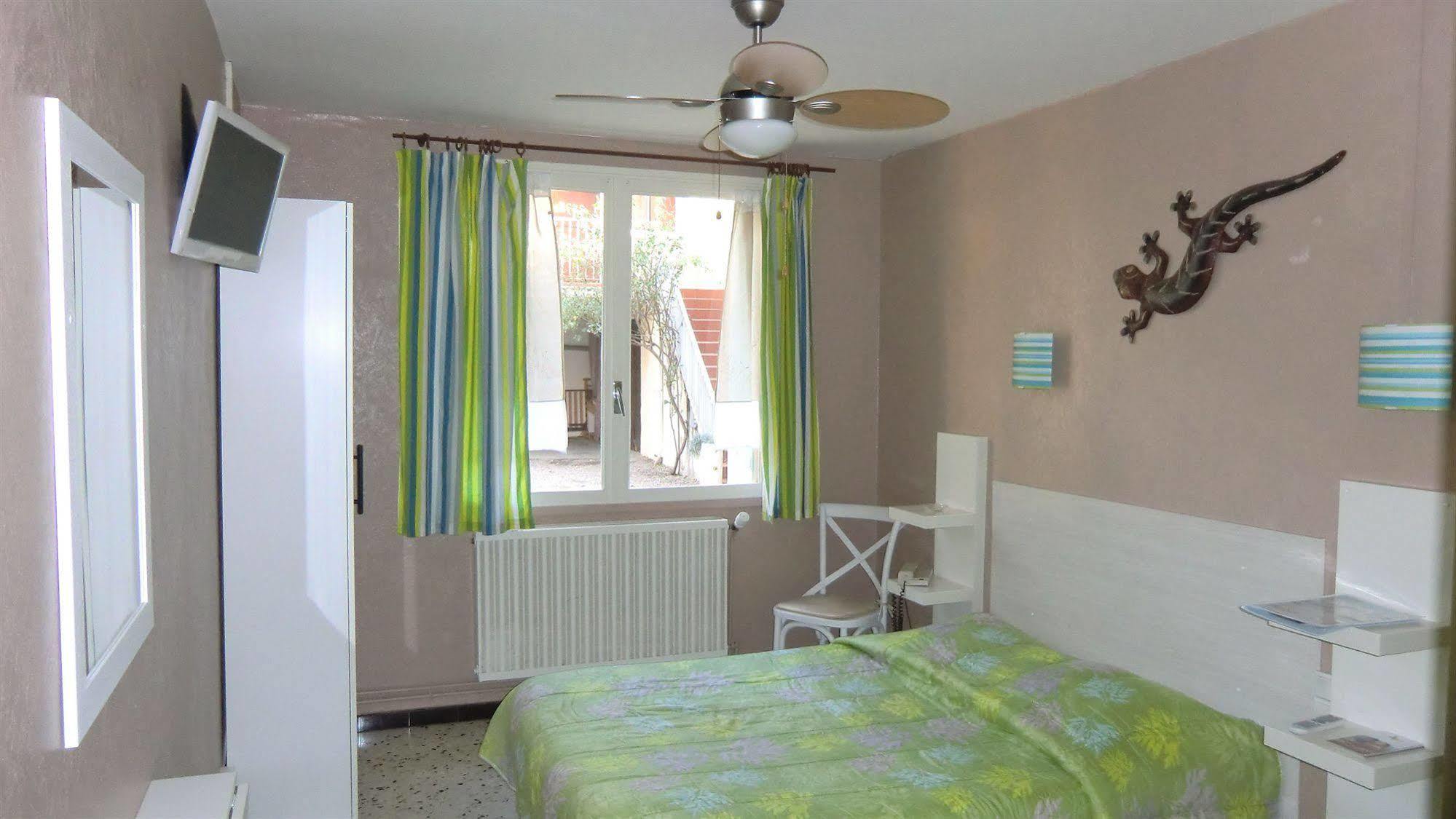 Cit'Hotel Hotel Las Cigalas Villeneuve-lès-Béziers Dış mekan fotoğraf
